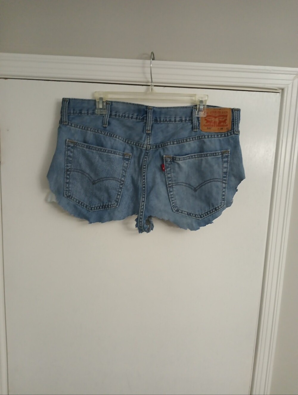 Levi's men's 559 No Label Light Wash Denim Custom Cutoff Shorts Size 38